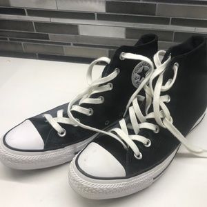 CONVERSE! LIMITED EDITION VELVET CHUCKS! EXCELLENT CONDITION. SIZE 7